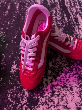 Vans Classic Low-Top Sneakers - Red